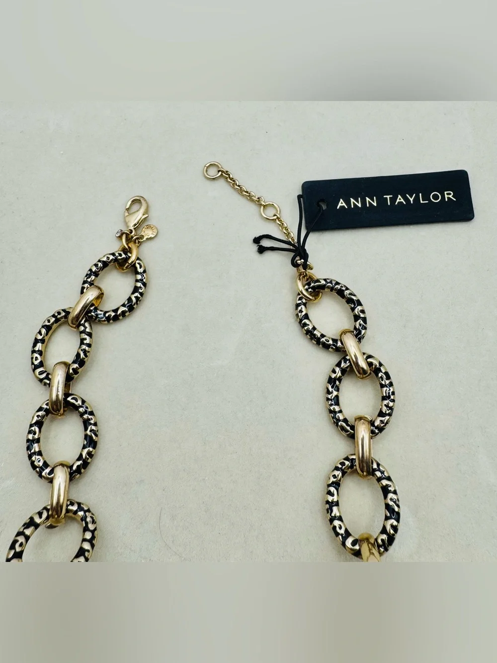 Ann Taylor Gold Tone Chain Link Necklace with Black Textured Oval Rings NWT